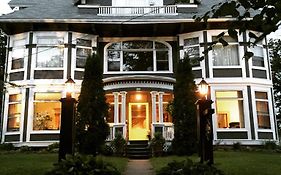 Hillhurst Inn Charlottetown 4*